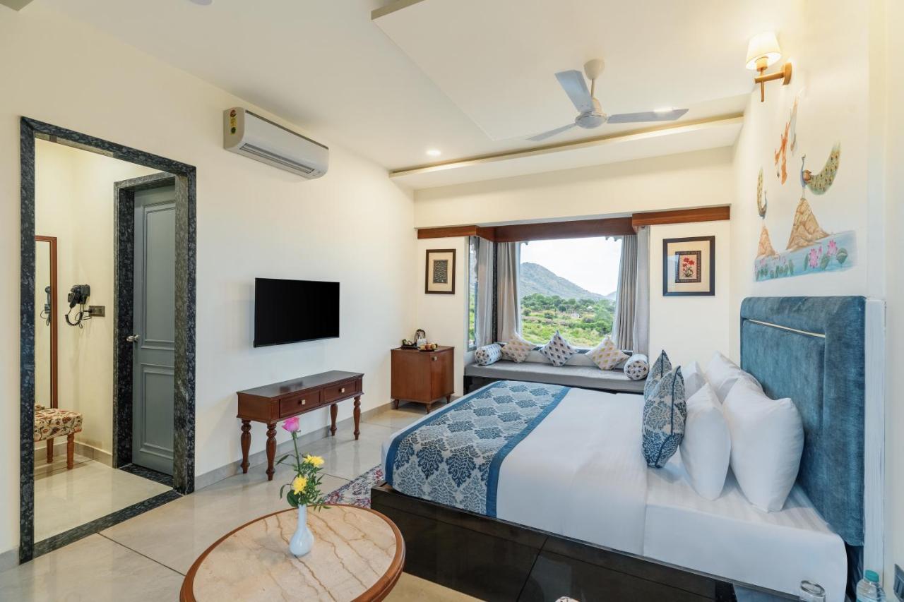 Hotel Traavista Aravali Mahal Udaipur Exterior foto